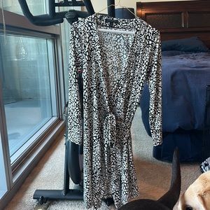 Banana Republic black and white wrap tie dress